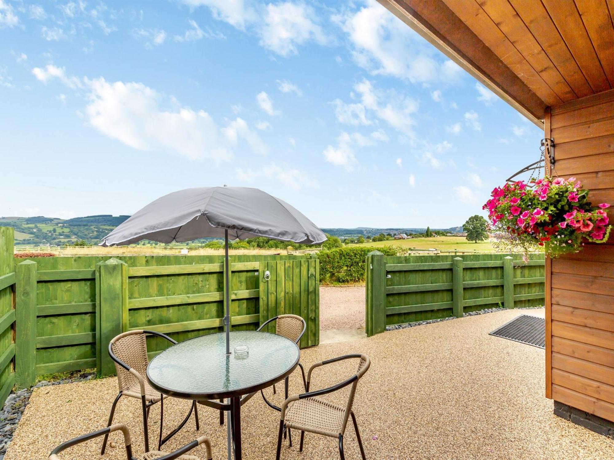 The Stables Villa Forden Luaran gambar