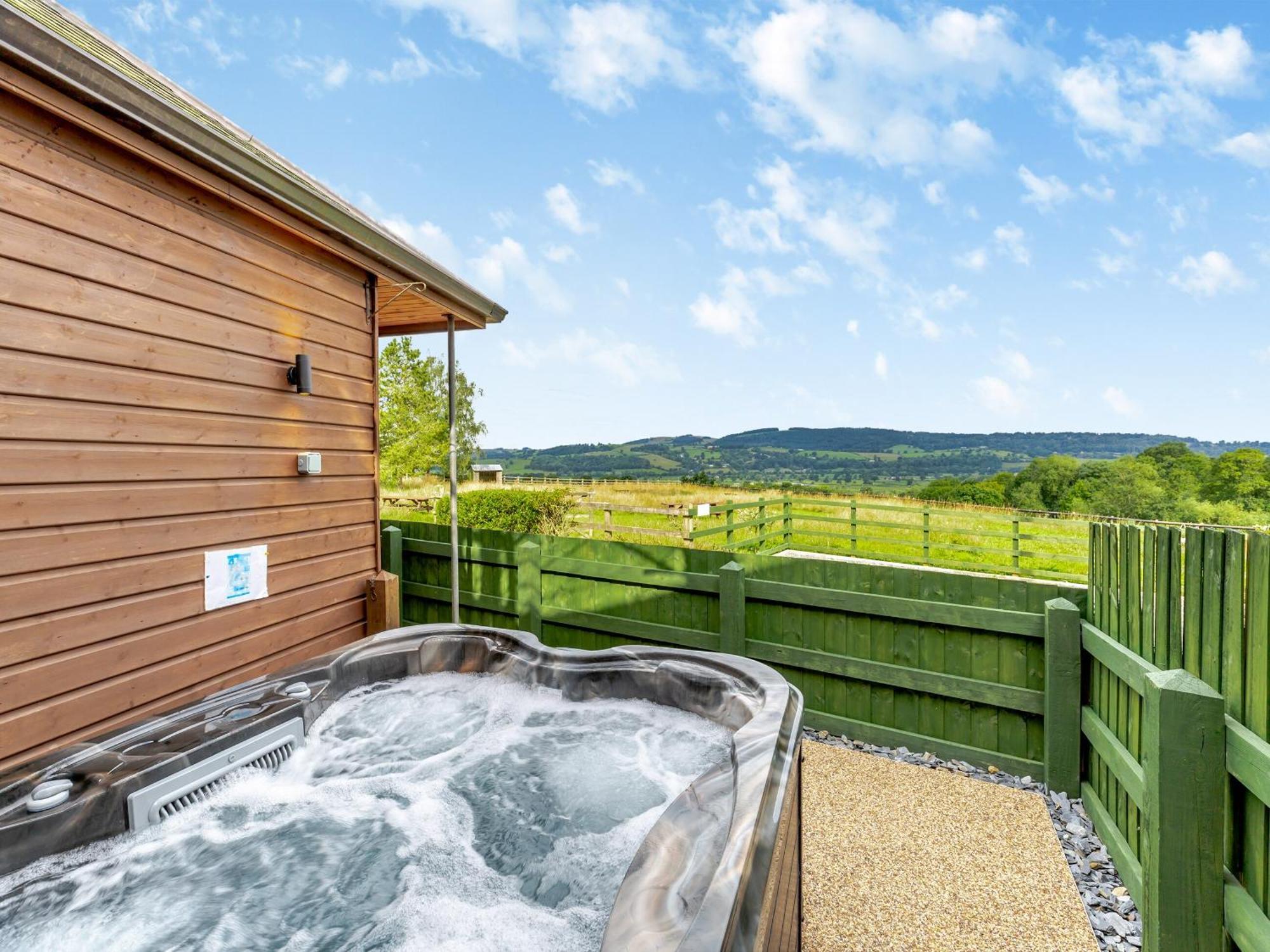 The Stables Villa Forden Luaran gambar
